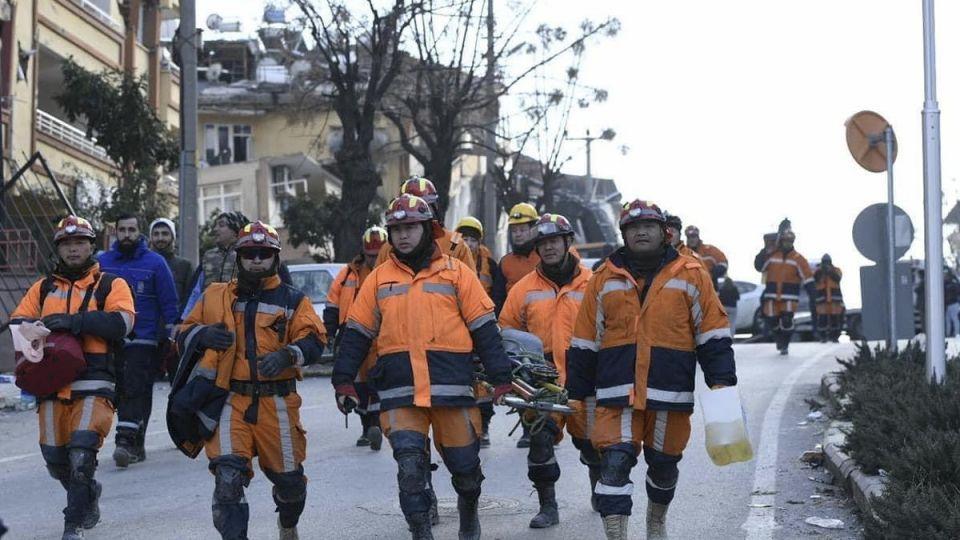 Монголын аврагчид үнэт эдлэл, бэлэн мөнгийг гэрийнх нь нурангиас олж, хүлээлгэн өгчээ