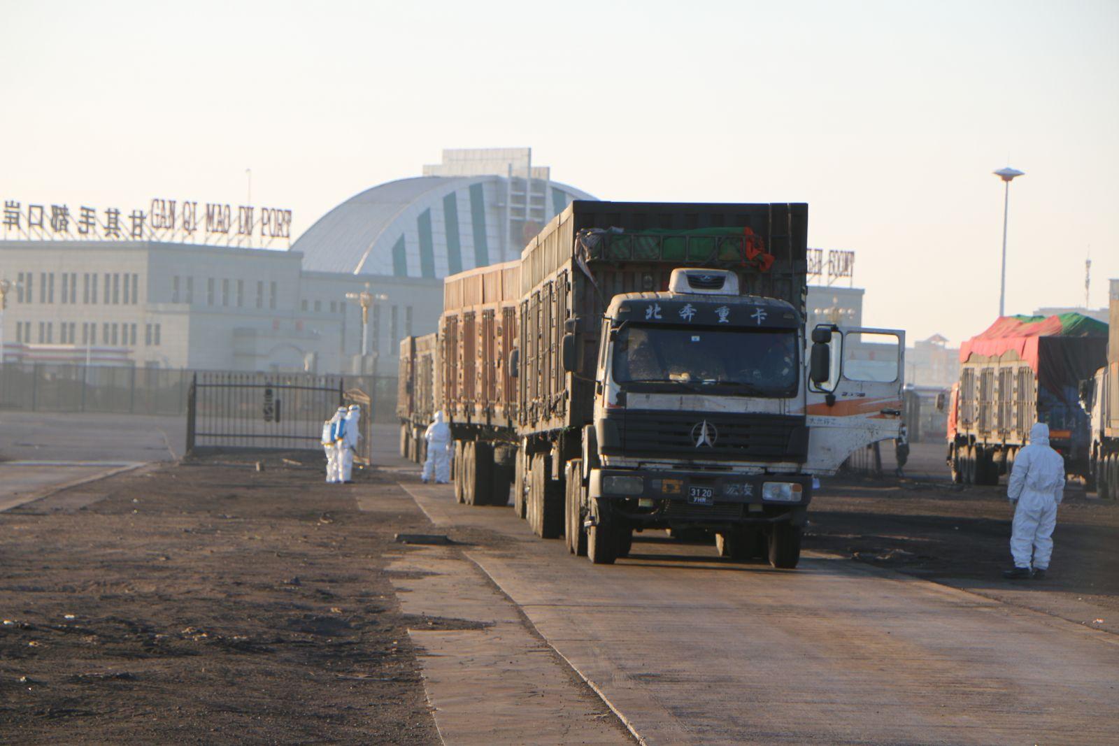 Алтанбулаг боомтод дөрвөн эгнээ, 1.7 км урт авто зам барина